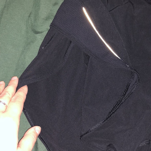 Lululemon record speed shorts - Picture 2 of 6